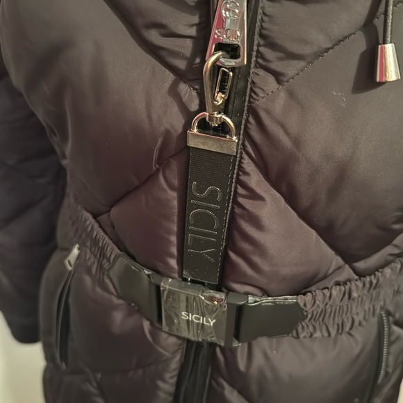 Sicily Clothing Canadian Designer Puffer Jacket - Picture 3 of 9